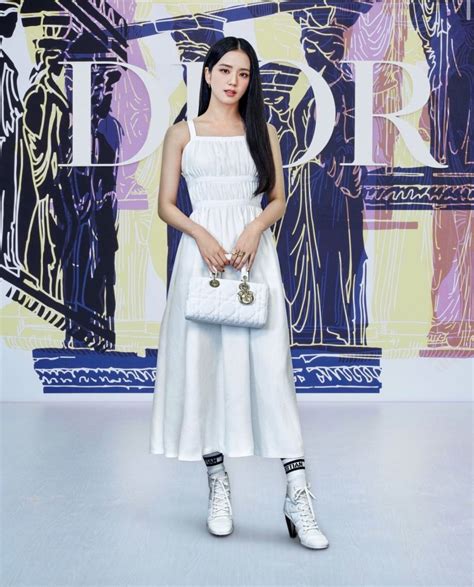 dior cruise 2022 singer|JISOO prepares for Cruise 2022 .